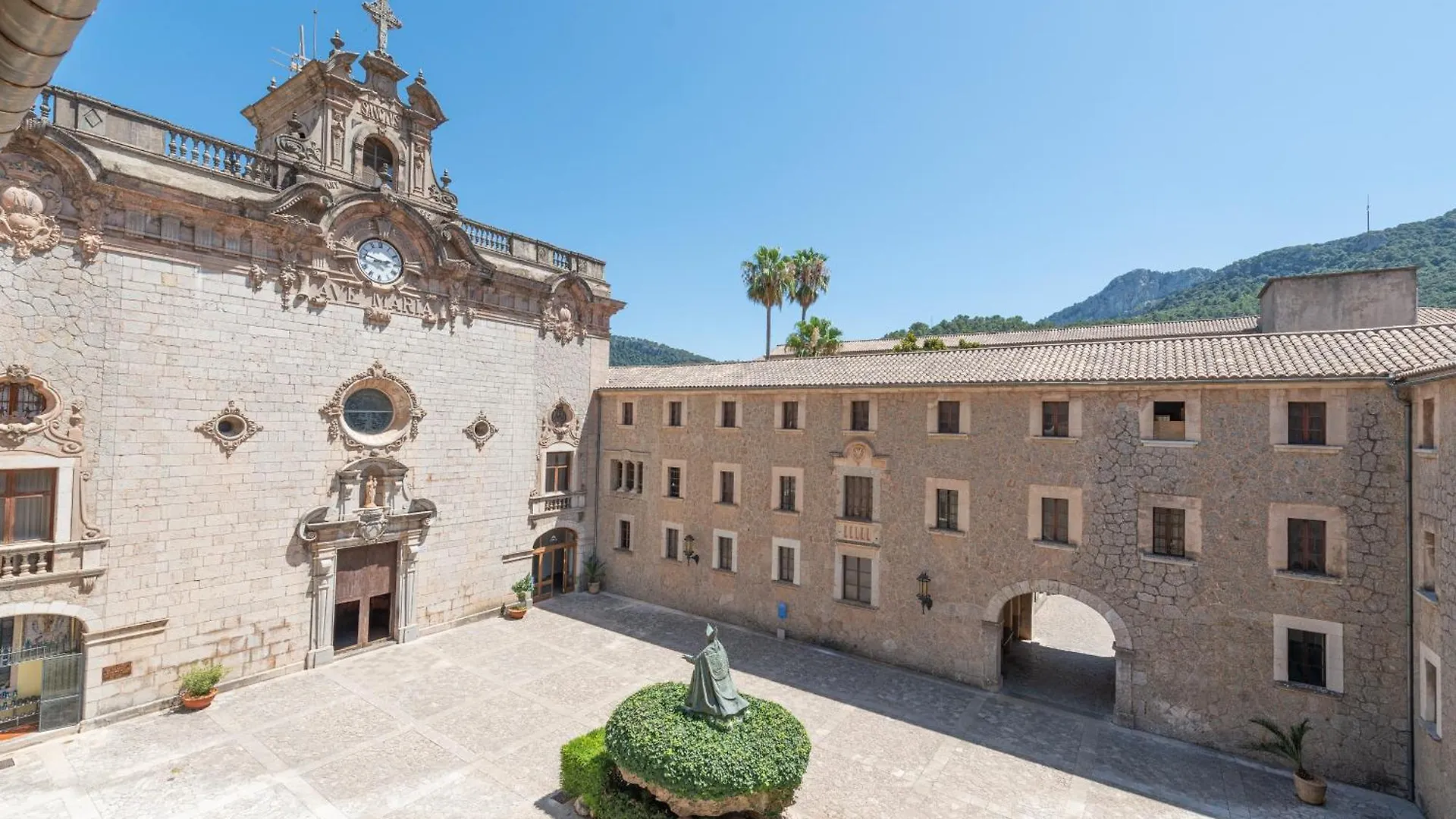 Hotel Santuari De Lluc