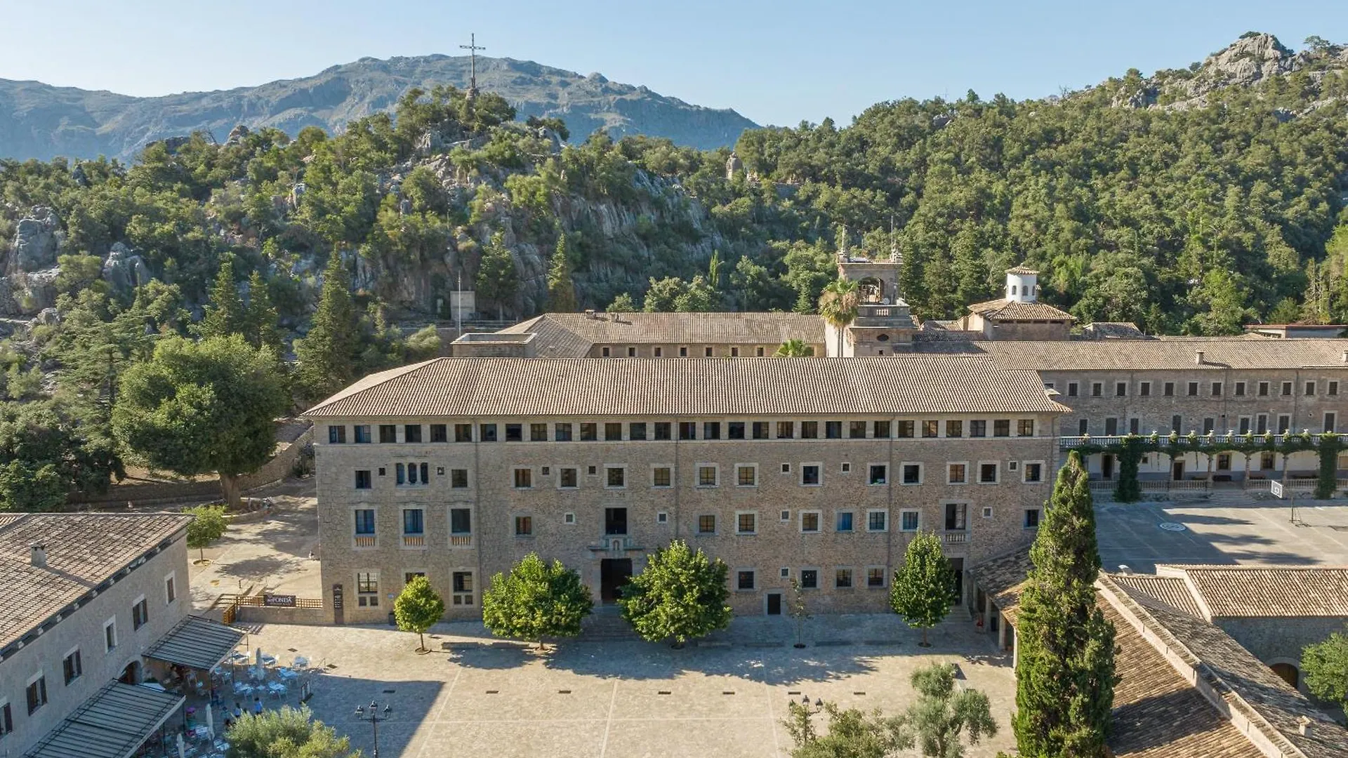Hotel Santuari De Lluc 2*,  España